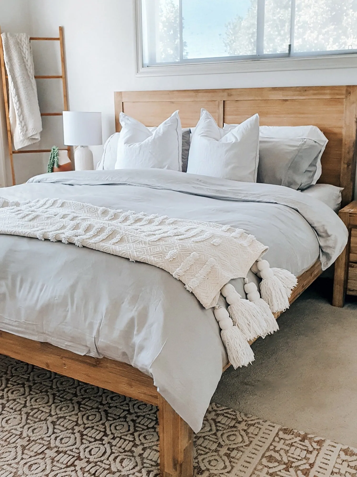 Bamboo Fitted Sheet (King) - Antarctica